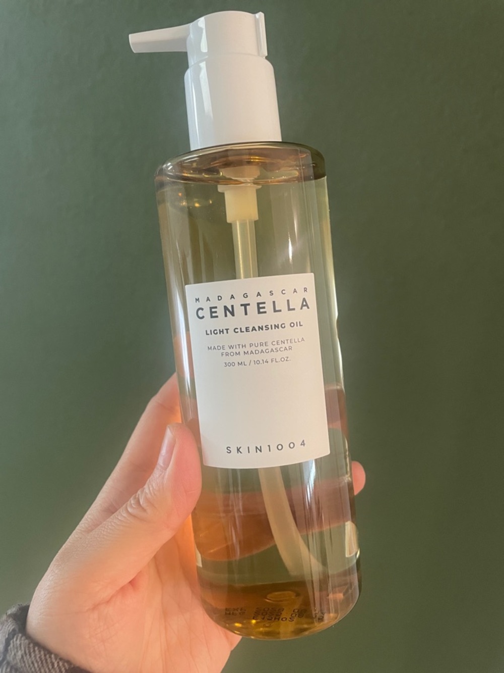 SKIN1004 Madagascar Centella Light Cleansing Oil - Clear Amber